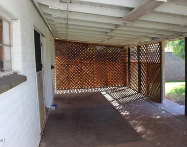 910 S Una Avenue - Photo Thumbnail 17