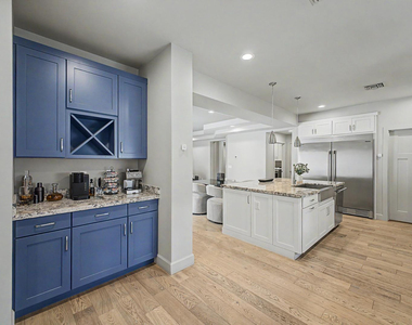 3414 N 44th Place - Photo Thumbnail 12