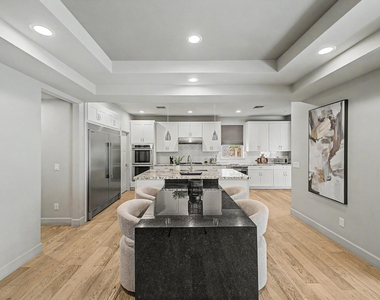 3414 N 44th Place - Photo Thumbnail 8