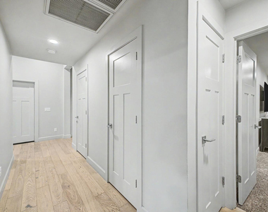 3414 N 44th Place - Photo Thumbnail 36