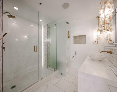 7157 E Rancho Vista Drive - Photo Thumbnail 15
