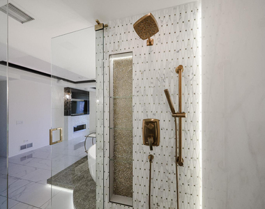 7157 E Rancho Vista Drive - Photo Thumbnail 12