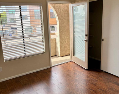 11666 N 28th Drive - Photo Thumbnail 16