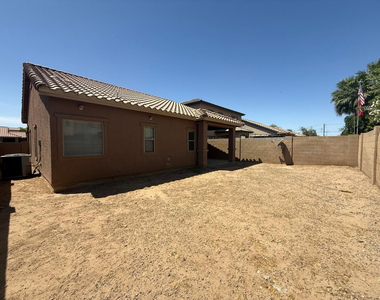 902 E Dee Street - Photo Thumbnail 26