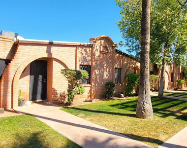 3056 N 32nd Street - Photo Thumbnail 2