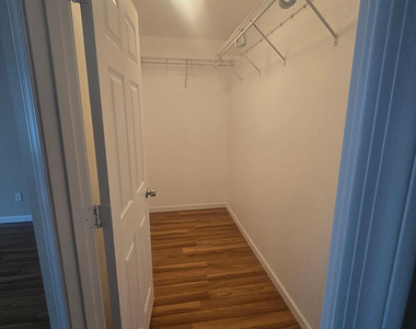3411 W Sunland Avenue - Photo Thumbnail 4