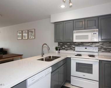 10080 E Mountainview Lake Drive - Photo Thumbnail 13