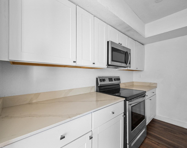18202 N Cave Creek Road - Photo Thumbnail 1