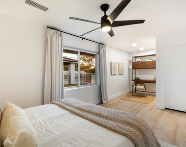 3827 E Hazelwood Street - Photo Thumbnail 24