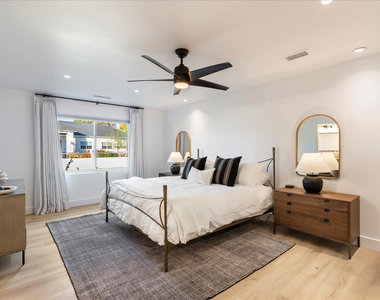 3827 E Hazelwood Street - Photo Thumbnail 19