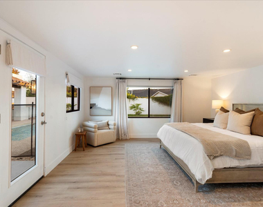 3827 E Hazelwood Street - Photo Thumbnail 17