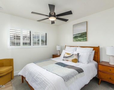 4511 N 31st Place - Photo Thumbnail 16