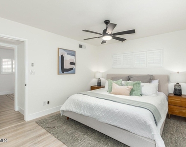 4511 N 31st Place - Photo Thumbnail 11