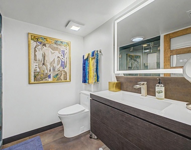 3057 E Rose Lane - Photo Thumbnail 18
