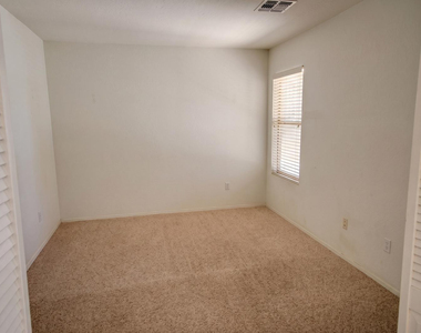 2423 E Winged Foot Drive - Photo Thumbnail 12