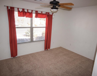 2423 E Winged Foot Drive - Photo Thumbnail 11
