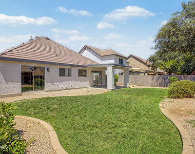 2423 E Winged Foot Drive - Photo Thumbnail 32