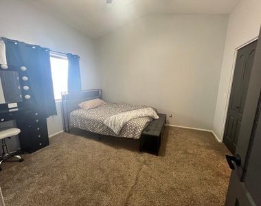 28496 N Dolomite Lane - Photo Thumbnail 13