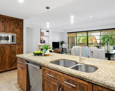 7175 E Camelback Road - Photo Thumbnail 16
