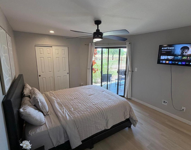 4303 E Cactus Road - Photo Thumbnail 33