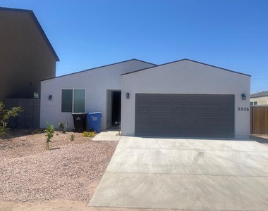 1335 E Pueblo Avenue - Photo Thumbnail 11