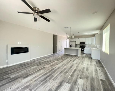 1335 E Pueblo Avenue - Photo Thumbnail 5