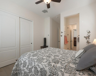 3205 N 198th Lane - Photo Thumbnail 37