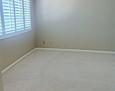 10110 N 97th Drive - Photo Thumbnail 1