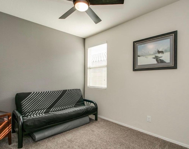 29857 W Columbus Avenue - Photo Thumbnail 17