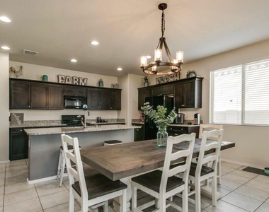 29857 W Columbus Avenue - Photo Thumbnail 36