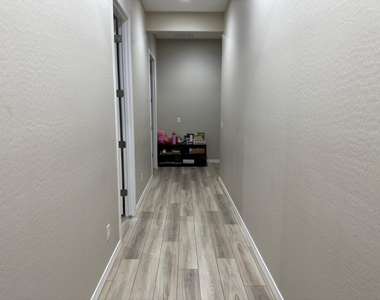 5525 W Banff Lane - Photo Thumbnail 32