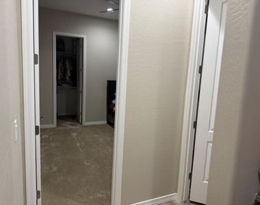 5525 W Banff Lane - Photo Thumbnail 17