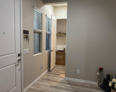 5525 W Banff Lane - Photo Thumbnail 60