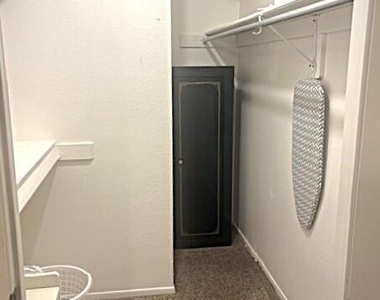 10104 N 96th Drive - Photo Thumbnail 11