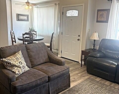 10104 N 96th Drive - Photo Thumbnail 1