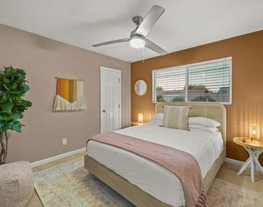 6419 E Cambridge Avenue - Photo Thumbnail 15