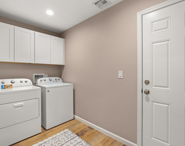 6419 E Cambridge Avenue - Photo Thumbnail 21