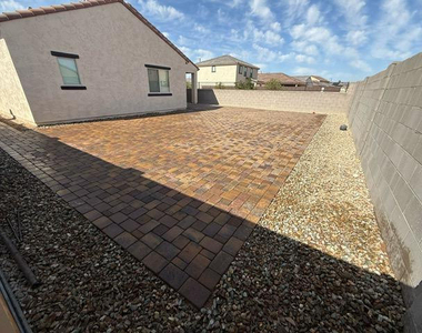 24593 W Verlea Drive - Photo Thumbnail 8