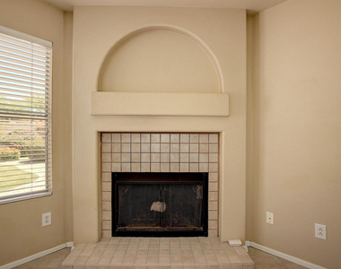 4726 E Mossman Road - Photo Thumbnail 4