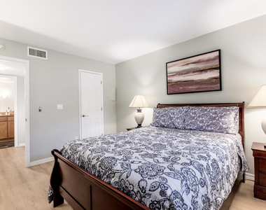 4704 E Paradise Village Parkway N - Photo Thumbnail 2