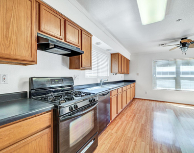 7500 E Deer Valley Road - Photo Thumbnail 9