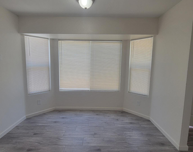 8739 W Indianola Avenue - Photo Thumbnail 5