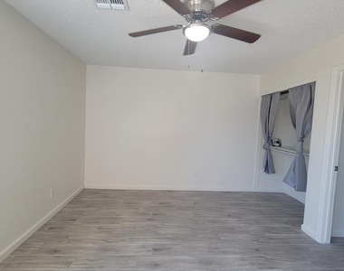 8739 W Indianola Avenue - Photo Thumbnail 18