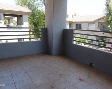 7401 W Arrowhead Clubhouse Drive - Photo Thumbnail 38