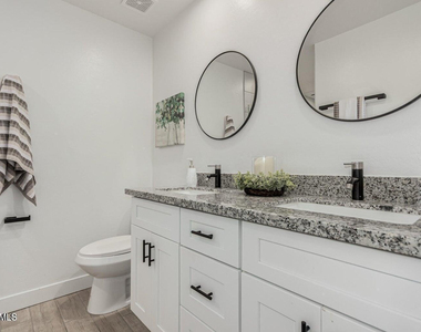 2210 E Alta Vista Road - Photo Thumbnail 9