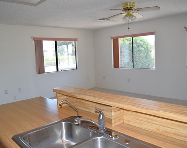 12411 W Foxfire Drive - Photo Thumbnail 4
