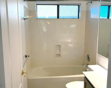 2429 E Patrick Lane - Photo Thumbnail 15