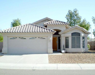 2429 E Patrick Lane - Photo Thumbnail 1