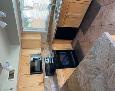 9828 S 44th Street - Photo Thumbnail 13