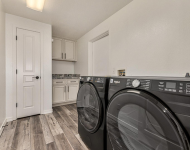 15221 N Clubgate Drive - Photo Thumbnail 57